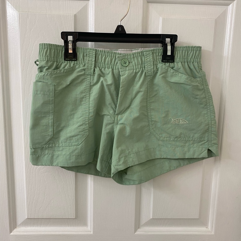 Womens AFTCO shorts